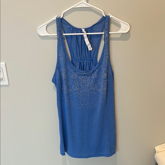 Lululemon Blue Ruffle Tank Size 8 - Picture 1 of 8